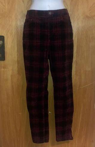 St. John’s Bay Black & Red Plaid Cordaroy Skinny Leg Pants Size 6