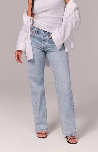 Abercrombie & Fitch  90’s Straight Low Rise Light Wash Blue Jeans 27/4 Regular