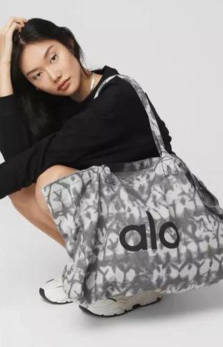 Alo Yoga Grey Tiedye One Size Shopper Tote Bag. BRAND NEW WITH TAGS!