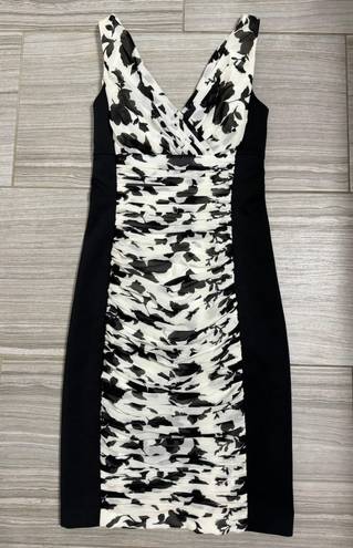 White House | Black Market NWT  Black & White Instantly Slimming Mini Dress- Size 0