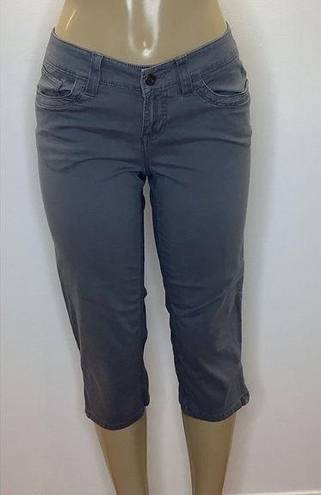 Sonoma  Modern Fit Grey Jean Capri With Zippers On Bottom Of Legs