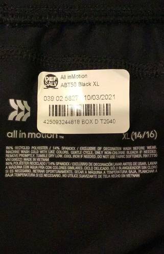 All In Motion Women’s Shorts Size XL New