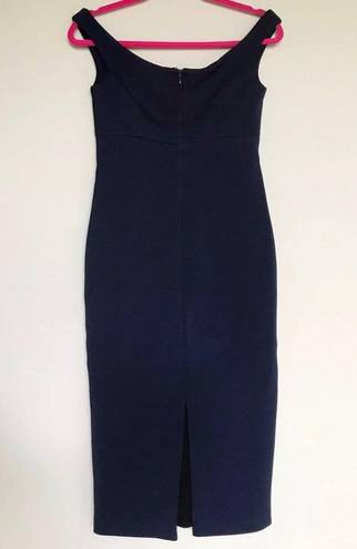 Cinq à Sept Cinq a Sept women’s Garnet navy blue off the shoulder sheath dress size 8 medium