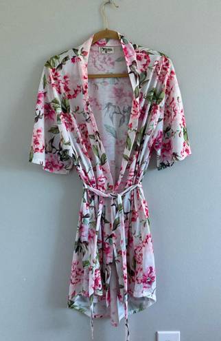 Show Me Your Mumu Pink Floral  Short Sleeve Robe.