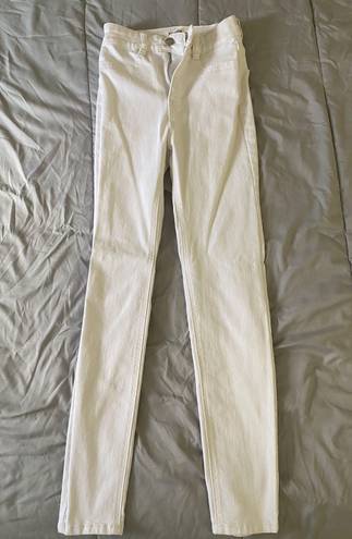 Pull & Bear High Waisted White Jean