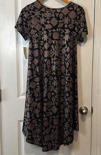 LuLaRoe  Carly High Lo BlackSwing Dress with Shimmer Print—Size XS