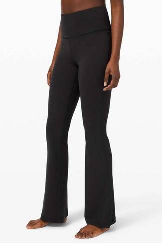 Lululemon  Groove Pant Flare Super High-Rise *Nulu
Black Size 8 SOLD OUT STYLE