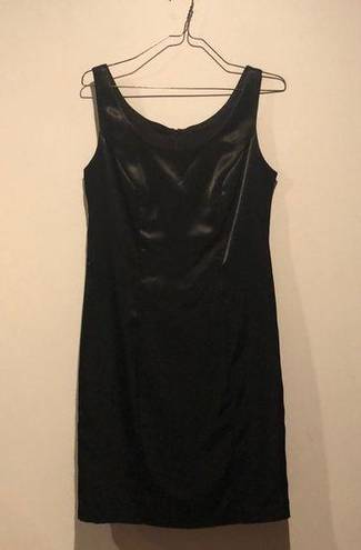 Tiana B . Classic Y2K Black Shift Dress