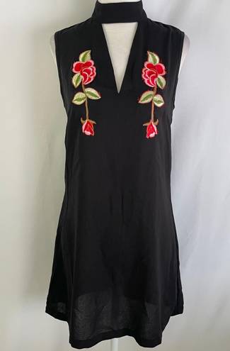 Pretty Little Thing New  Embroidered Floral Choker Neck Shift Dress Black Size 4