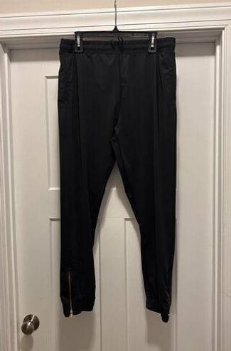 Zyia  Active Pants  3XL Black Nylon Blend Athletic Jogger With Gold Zipper Accent