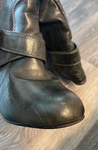 Relativity Vintage 90s Boots