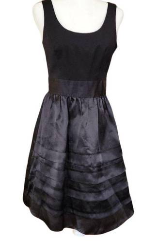 White House | Black Market  Fit & Flare Silk Cocktail Dress Black Size 0 EUC