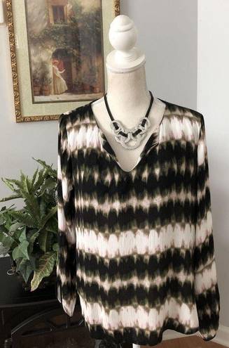 fab'rik fab’rik Women’s Blouse Size S/Chico Pullover Split Back Keyhole 3/4 Sleeves