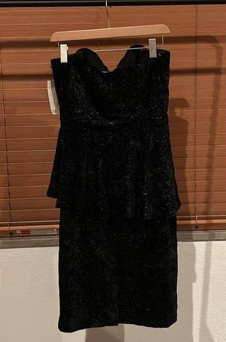 Badgley Mischka  Velvet Peplum Cocktail Dress