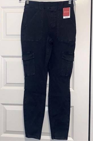 Spanx  stretch twill ankle cargo pant and washed black C17