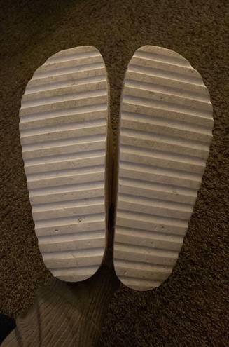 Sandals Tan Size 10