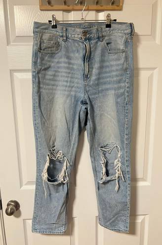 American Eagle Strigid Ripped Mom Jean