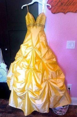 Lee Y2K Belle Dress Prom Queen Pageant Dress Mari  by Madeline Gardner Size 00