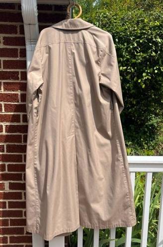 London Fog Vintage  Beige Trench Coat Women's 16