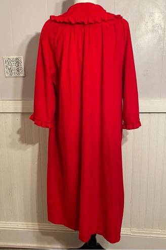 JC Penny Vintage 1970s  Misses Robe, House Coat, vintage lingerie