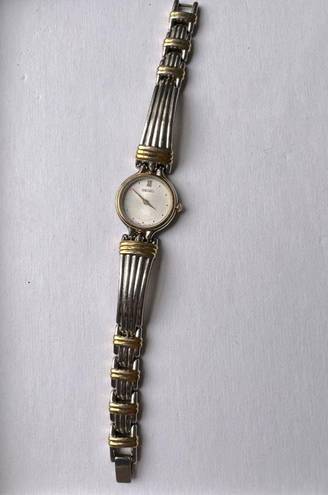 Seiko Ladies  Wristwatch Two Tone Gold Tone Bracelet Style Vintage