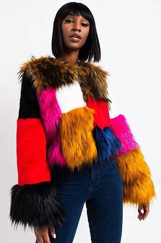 L'ATISTE L’ATISTE Faux Fur Cropped Coat...Sz: Large 