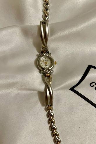 Gucci Women’s Vintage  Watch Dual Toned Bracelet Stainless Steel Quartz