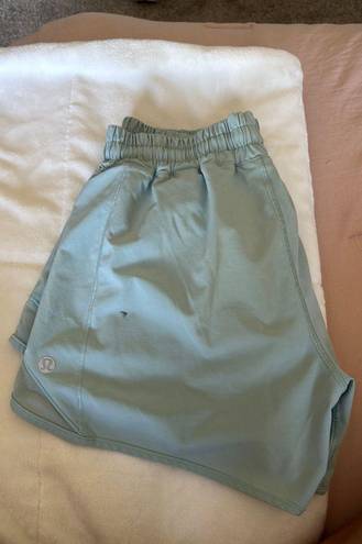 Lululemon Hotty Hot Shorts 4”