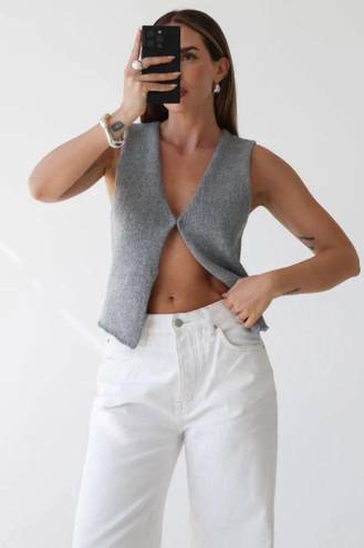 Rumor Boutique LF RUMORED TRENDING GREY KNIT VEST 