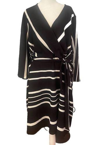 Tiana B  New sz 2X Black/white Dress. CDRS058