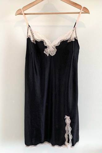 Victoria's Secret  Black White Lace Trim Satin Slip