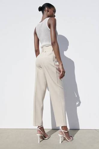 ZARA ecru high waisted belted fabric pants blogger favorite