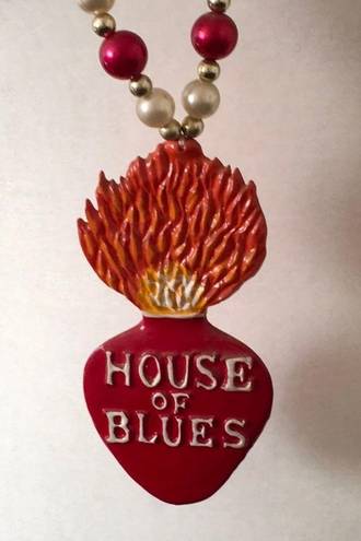 RARE HOUSE OF BLUES SACRED HEART MARDI GRAS BEAD NECKLACE NEW ORLEANS Red