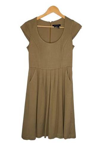 Etcetera  Pleated Dress With Pockets Cap Sleeves Tan Color Career Size 4