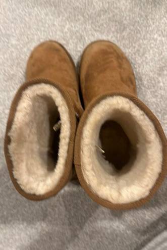 UGG Classic Short