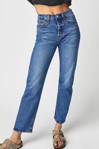 Levi’s Wedgie Straight High-Waisted Button Fly Denim Jeans 30