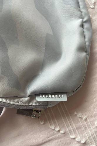 Lululemon Everywhere Belt Bag