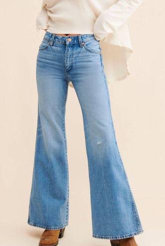 Wrangler Wanderer High Rise Flare Jeans