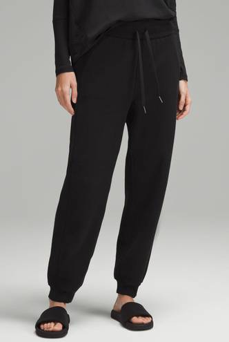 Lululemon High-Rise Scuba Joggers