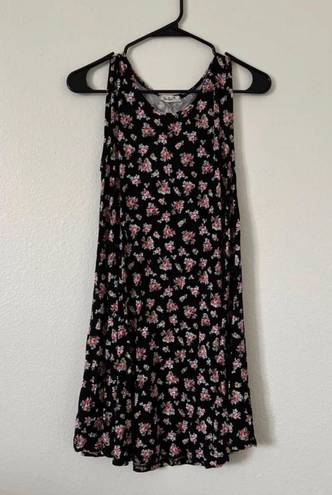 Tres Bien Black Floral Flowy Dress