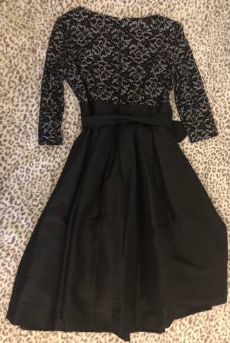 Jessica Howard fit & flare dress classic lace and crisp taffeta Black & Silver Size 8