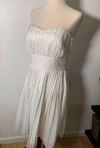 White House | Black Market  white strapless dress size 6