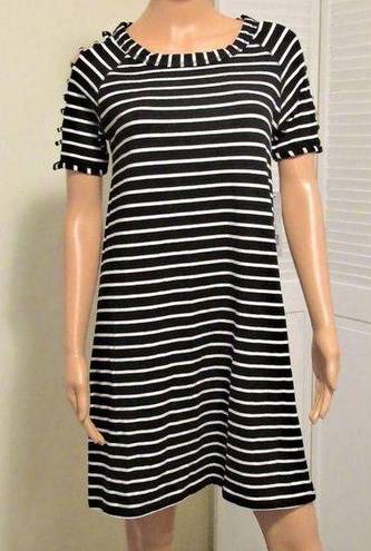 August Silk NWT  Black White Striped Cold Shoulder Shift Dress Short Sleeve Small