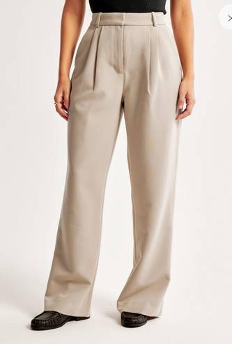 Abercrombie & Fitch Trousers