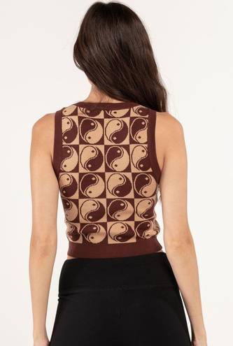 Full Tilt Yin Yang Check Sleeveless Sweater Knit Top