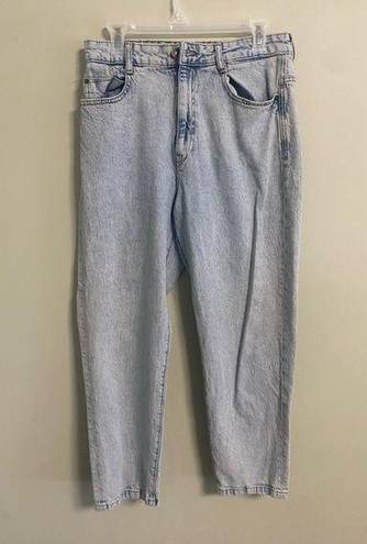 ZARA  Mom Jeans Size 10 High Waist/ Rise Light Wash