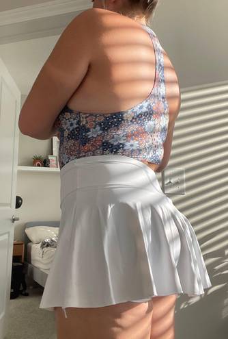 Halara tennis skirt White Size L