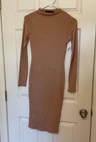 Naked Wardrobe  The NW Long Sleeve Bodycon Midi Dress in Coco Size S