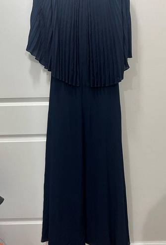 Halston Heritage  Dark Navy Pleated Cape Sleeve Georgette Gown Size 10 US $189