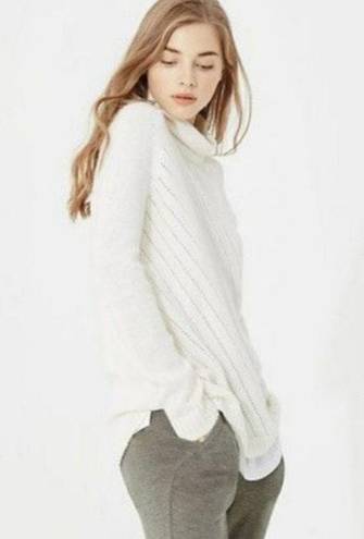 Lou & grey Ivory Cream Turtleneck Sweater